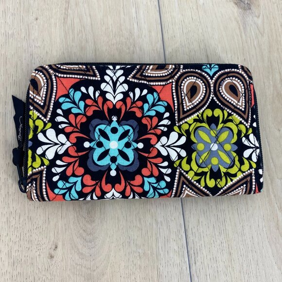 Vera Bradley Retired Sierra Pattern Zip Around Wallet - Picture 1 of 9